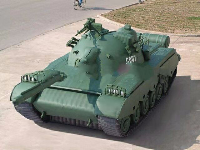 三更罗镇军用充气坦克车